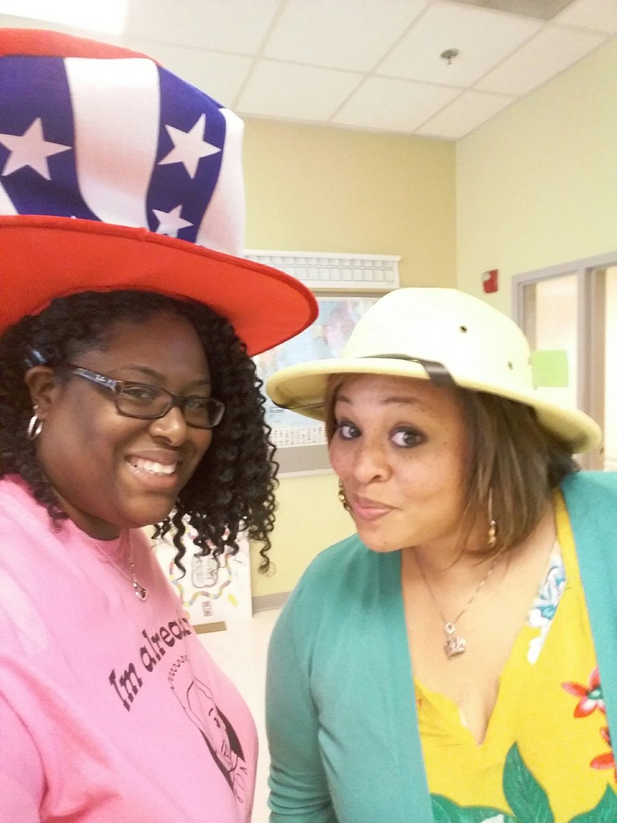 TeachingRks's tweet photo. Our @sims_ivyleague teachers are learning strategies for "4-Hat Hooking" our scholars in the area of @GaDOE_SS https://t.co/nMGMC0qWl7