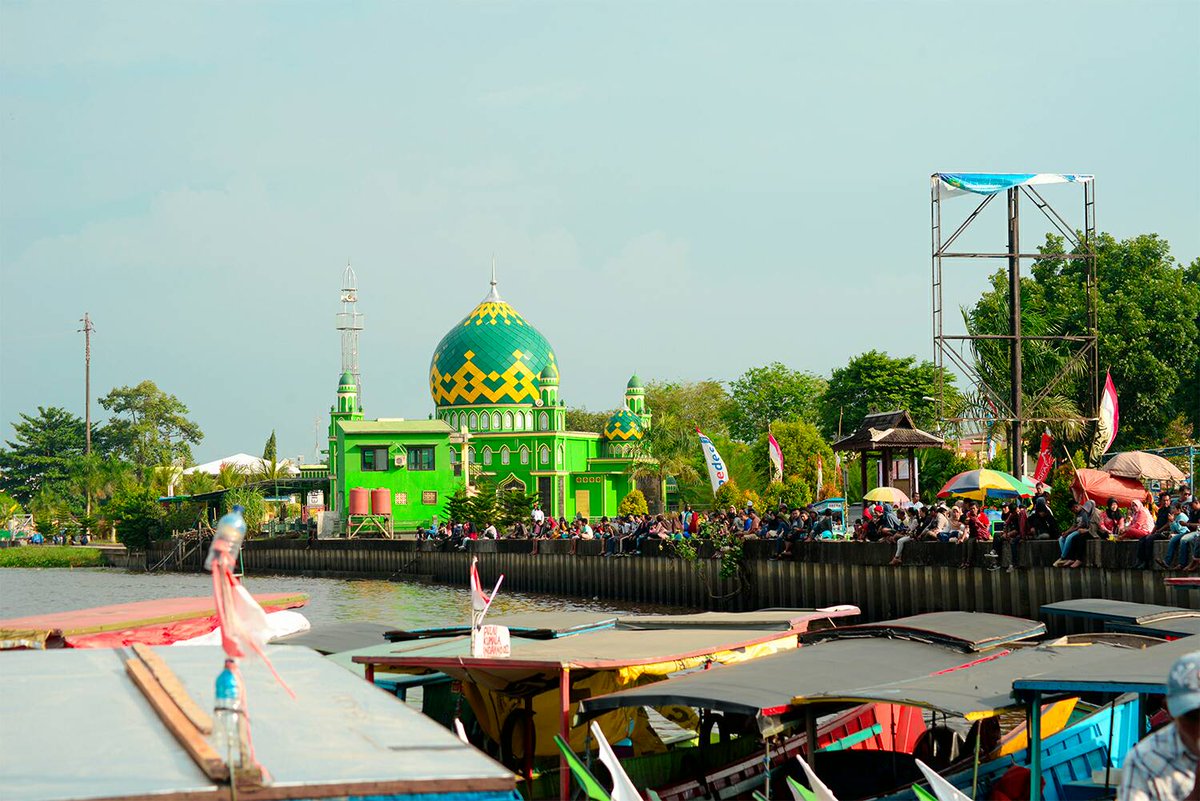 <a href="/ritawow_1973/">Rita Widyasari</a> Lomba ketinting dalam rangka memeriahkan Erau Adat Kutai &amp; Eifaf 2017. Selamat untuk para pemenang lomba #kawanrita