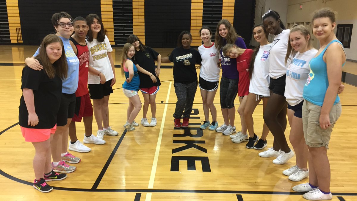 MrsTowey_BHS's tweet photo. Day 1 of @Sparkles_BHS summer cheer camp was a success! #OPSBurke https://t.co/KnAA84WDoW