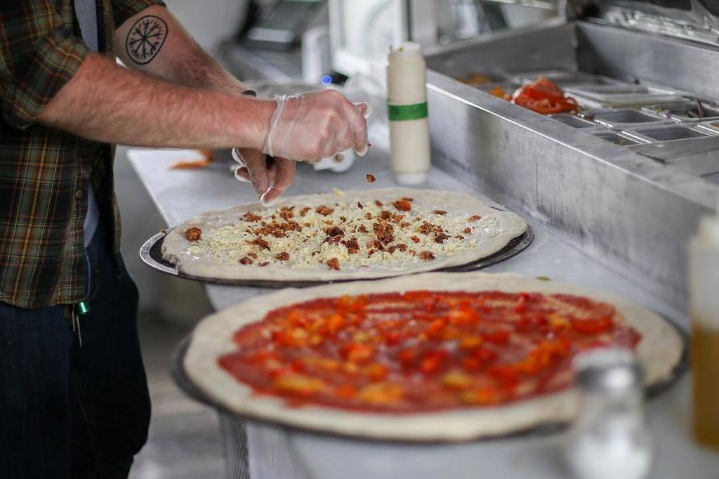 createolio's tweet photo. Josh making a Family pack. Order now at https://t.co/pwgFSfbwGq #pizza #createolio https://t.co/HBJNSGBLXN
