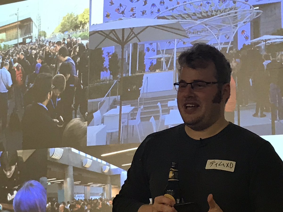 FakeSamRitchie's tweet photo. Tom Oliver (@TimOliverAU) talking about ProMotion at the #PerthiOS meetup! https://t.co/BsOujpJer5