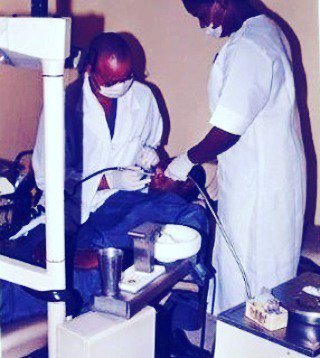 celondent's tweet photo. A four handed dentistry 
#throwbackthursday #throwback #fourhanded #celon #dentist https://t.co/J4UQdEXSet