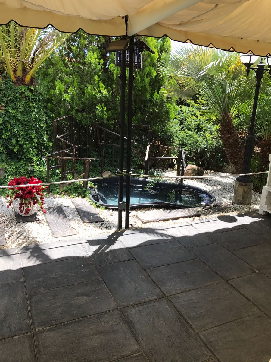PradodelArca's tweet photo. Nuestro jardín zen esta preparado para los eventos veraniegos. Su carpa y sus zonas tropicales son perfectas para combatir el calor. https://t.co/4rM66a6mWs