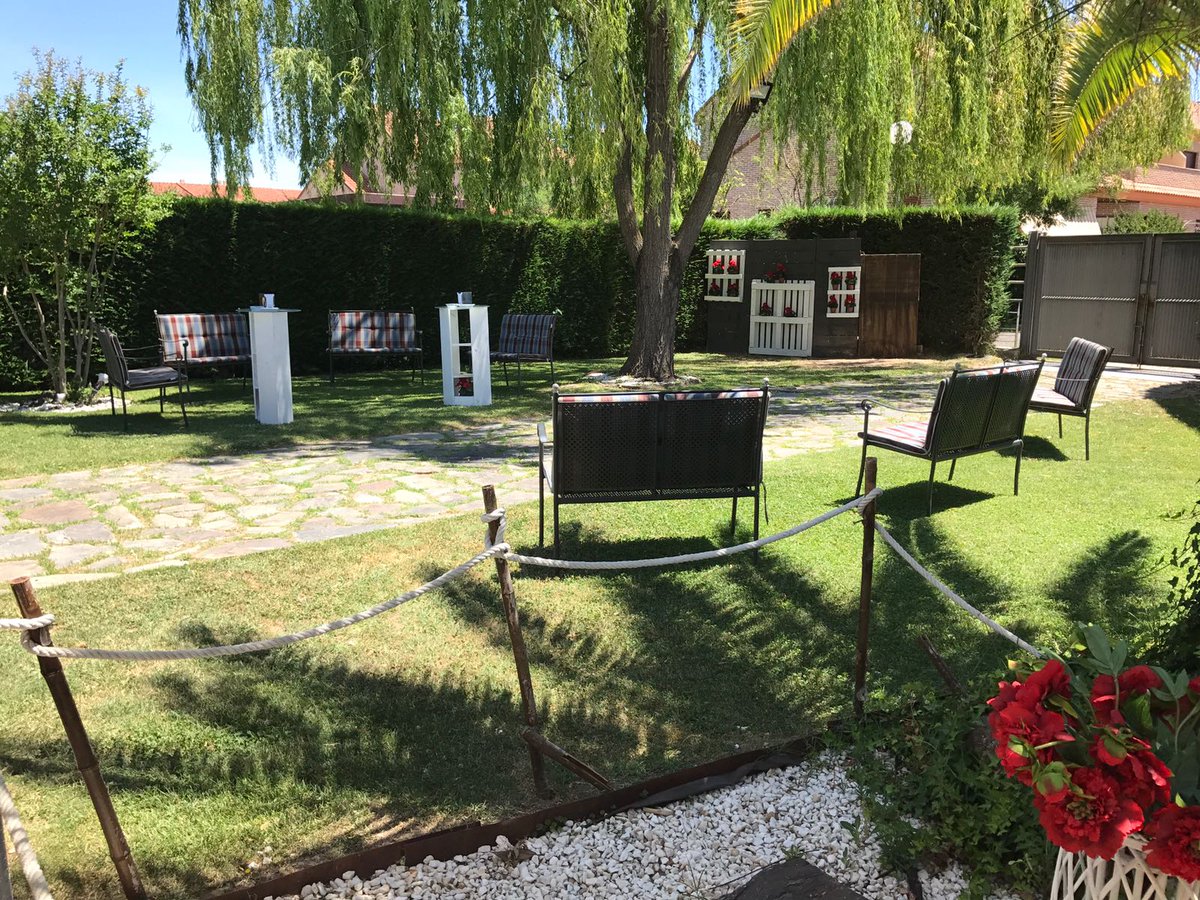 PradodelArca's tweet photo. Nuestro jardín zen esta preparado para los eventos veraniegos. Su carpa y sus zonas tropicales son perfectas para combatir el calor. https://t.co/4rM66a6mWs