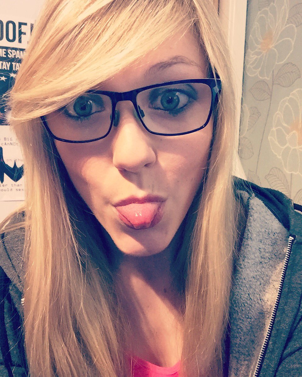 AimlessNationTV's tweet photo. I'm Live!! Come Join the Joadette Party!! https://t.co/UMbbhpYzUT #joadette #twitch #pubg #csgo https://t.co/2IaIVpED9V