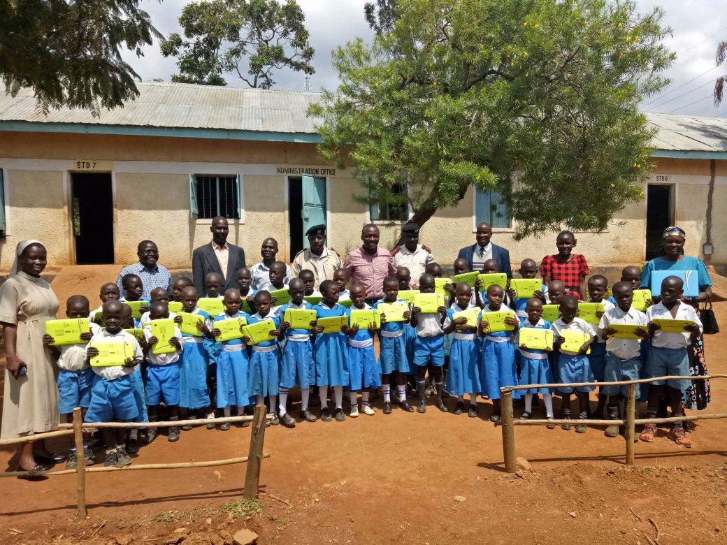 DigischoolKE's tweet photo. DLP launch at Aluor primary in #SiayaCounty #DigischoolKE https://t.co/0WD0U72uO2