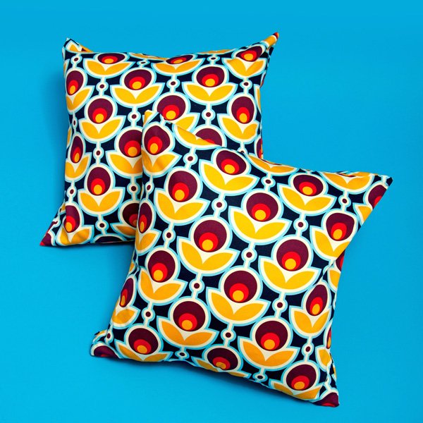 Learn to make zip &amp; buttonhole cushions (beginners) &amp; give your sofa a new lease of life. Sat 29th July <a href="/FredAldous/">Fred Aldous Ltd</a> ow.ly/ZAUG30dKbK8