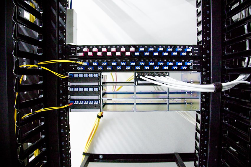 SystemNet2014's tweet photo. Nouvelles Baies Rajoutées ! Venez vous installer !!!
#DataCenter #Housing #TransitIP #Peering https://t.co/8sr6FN2Ddw
