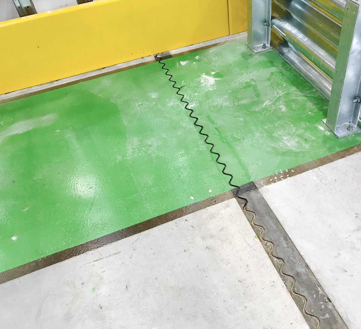 SICFL's tweet photo. The latest @LidlUK DC in Exeter nearing completion. Floor looking great!! Also @shieldjoint in heavily trafficked areas https://t.co/ohgOoWVnLz