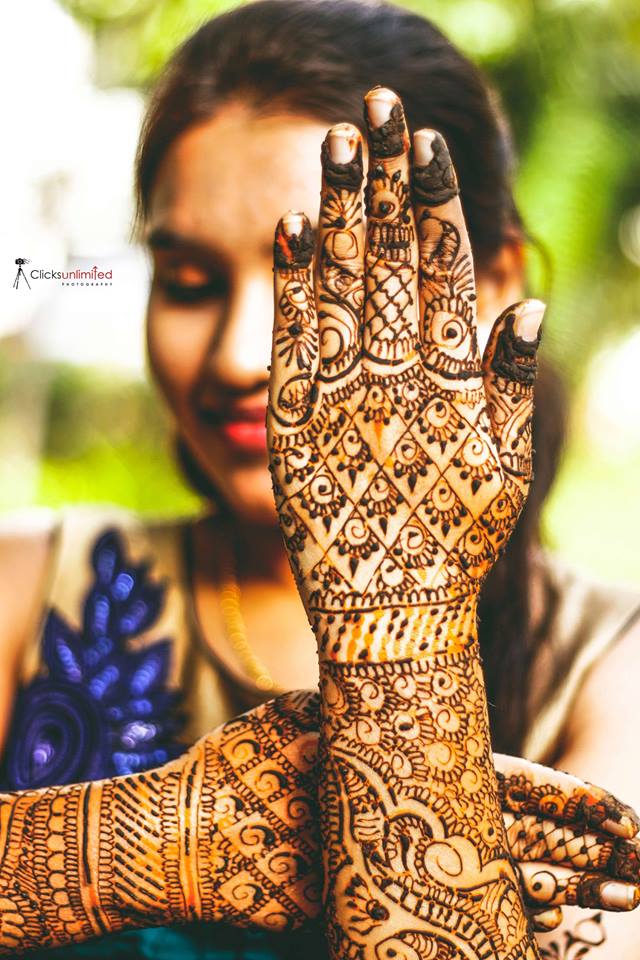 clicksunltd's tweet photo. Mehendi adorns the hands and takes on the new color. #Clicksunlimited clicked mehendi of beautiful brides to be.
https://t.co/4czC8A9m0O https://t.co/4m5JdXd3Hp