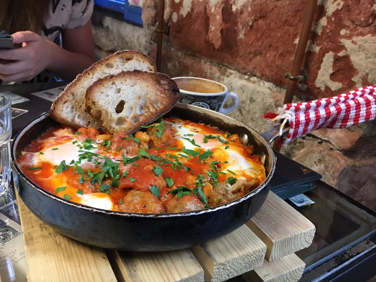 Worth visiting @thesinglend this week or weekend for a #brunch - baked egg and fennel sausage goals.