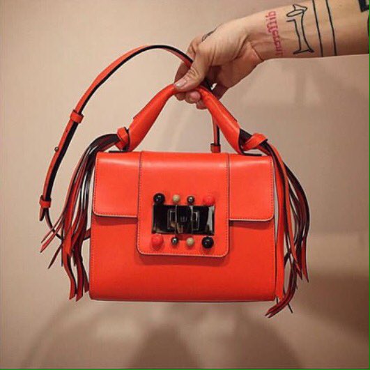 nuova_showroom's tweet photo. Afhra bags now on #sales. Buy it now at https://t.co/Yx9M1gkzy6 #sales #madeinitaly #bags https://t.co/5mYRkuMVYy
