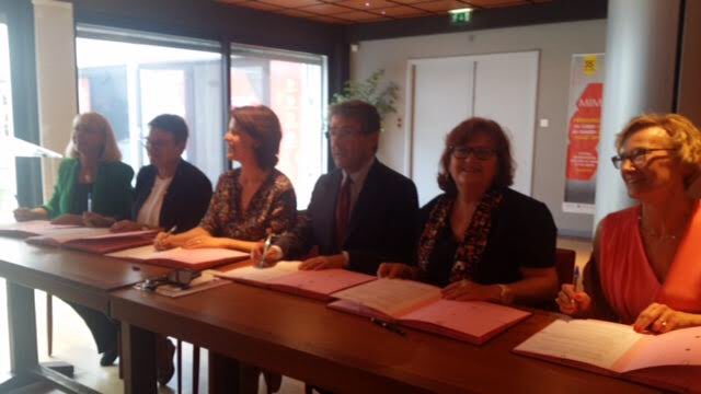 Signature de la convention d'objectifs Etat Region département et ville ! Odyssee scène conventionnée d'intérêt National :1ère en France