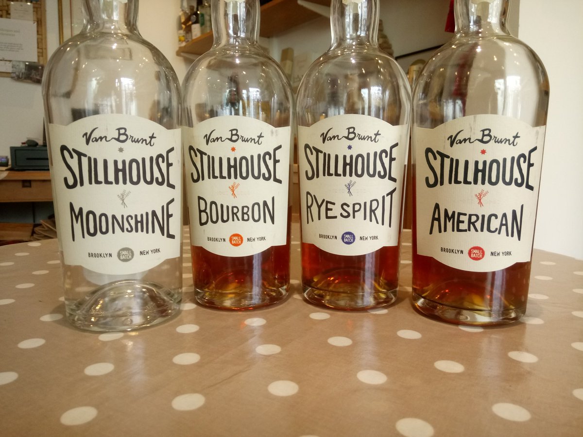 NewGenWinesMP's tweet photo. Pretext to get @VBStillhouse on the road, an opportunity seized upon.
#OnTheRoad 🛣️ 🚘
#VanBrunt #Bourbon #Brooklyn #NewYork 🗽🏪🏙️ https://t.co/7UAJjGTzTs