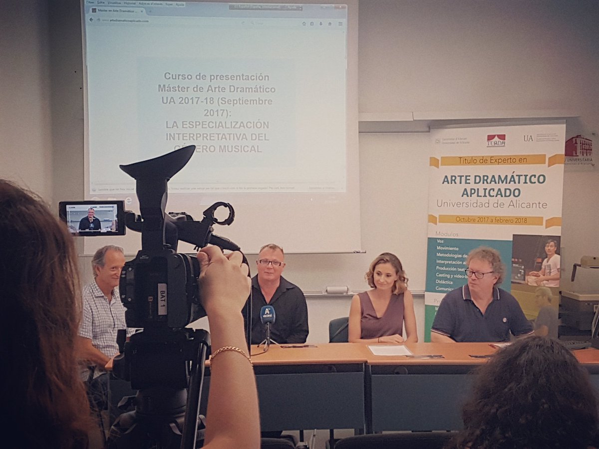 En la presentación del Curso previo al Máster de Arte Dramático en la Universidad de Alicante !!
#Alicante #Universidad