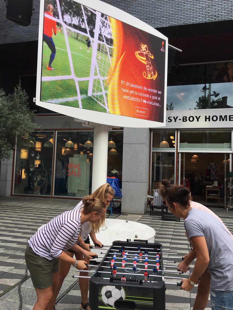 robinHEG's tweet photo. Warming up. These England supporters are planning on using #ActiveMatchApp later at #ENGPOR. Join them &amp; #GetActive https://t.co/x1mGiO8wxM https://t.co/CwEi5pmUN1