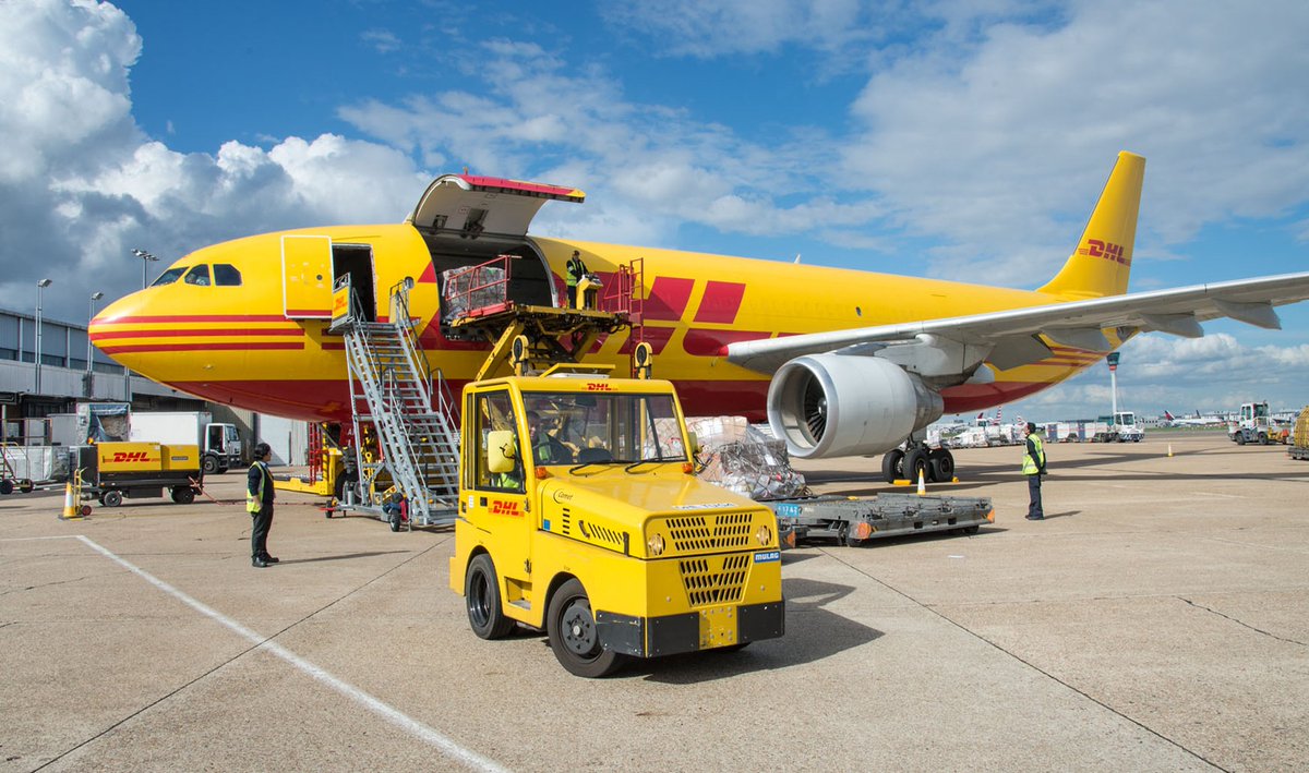 HeathrowNews's tweet image. Over 820,000 metric tonnes of cargo travelled via Heathrow in the first half of 2017 - an increase of 9.1% on 2016: your.heathrow.com/heathrow-sets-…