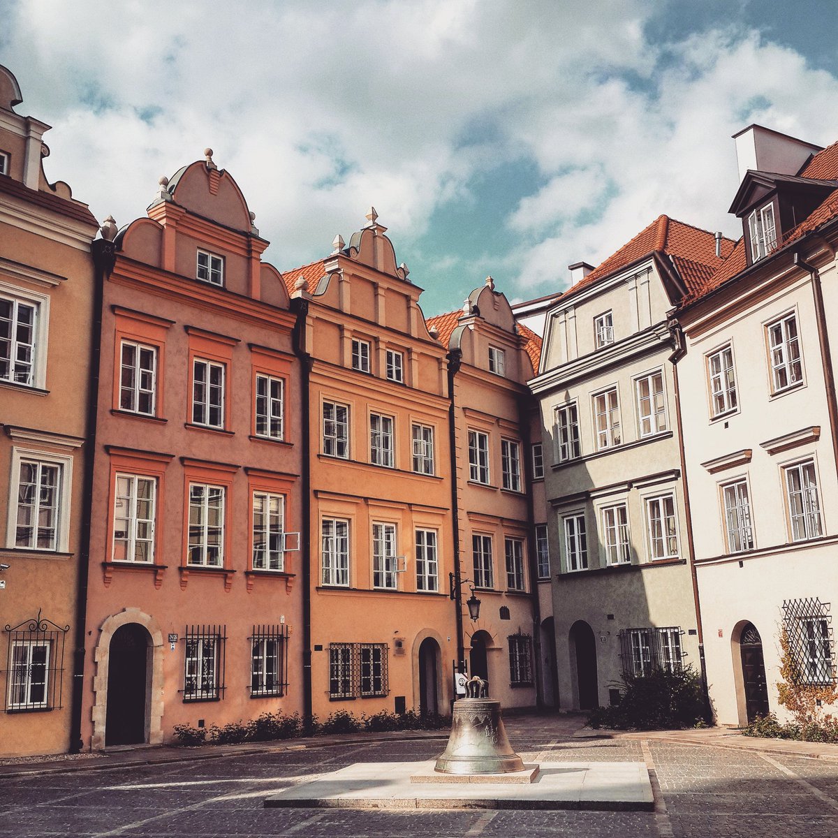 svitforyou's tweet photo. Charming corner in the Old Town of #Warsaw, #Poland
/
#travel #travelblog #travelblogger #traveling #exploring
RT https://t.co/GmvJyKoKUH