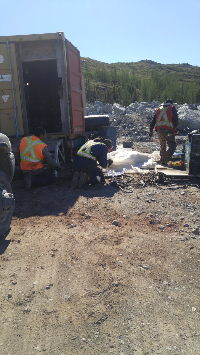 JanekirkHg's tweet photo. Members of the Nain community helping us to make some anchors for our passive samplers!  Thanks!  #Nain #NCP #ECCC #contaminants #thenorth https://t.co/8AIA3npZdq