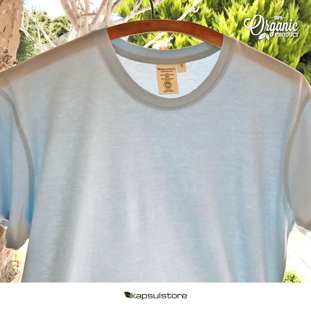 Kapsulstore's tweet photo. Buz gibi Erkek Bisiklet Yaka Basic..Mavi, gri melanj, beyaz renklerde. Logosuz baskısız.. #organiktişört #kapsulstore #organictshirt #basic https://t.co/4n9Pv88dEA