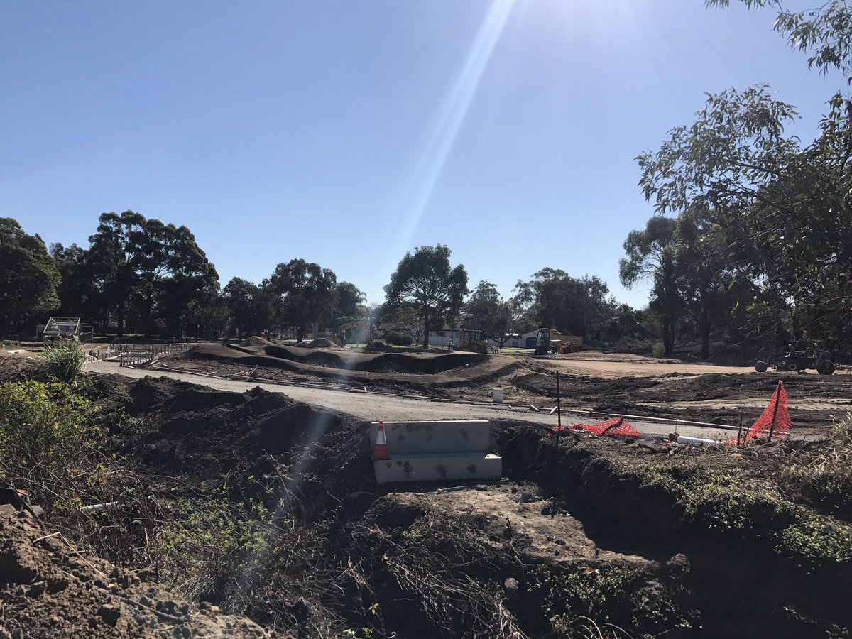Golf_by_Design_'s tweet photo. New 14th green and bridge over cooks river coming  together @FlemmingGolf #golf design https://t.co/6Y8uusysyH