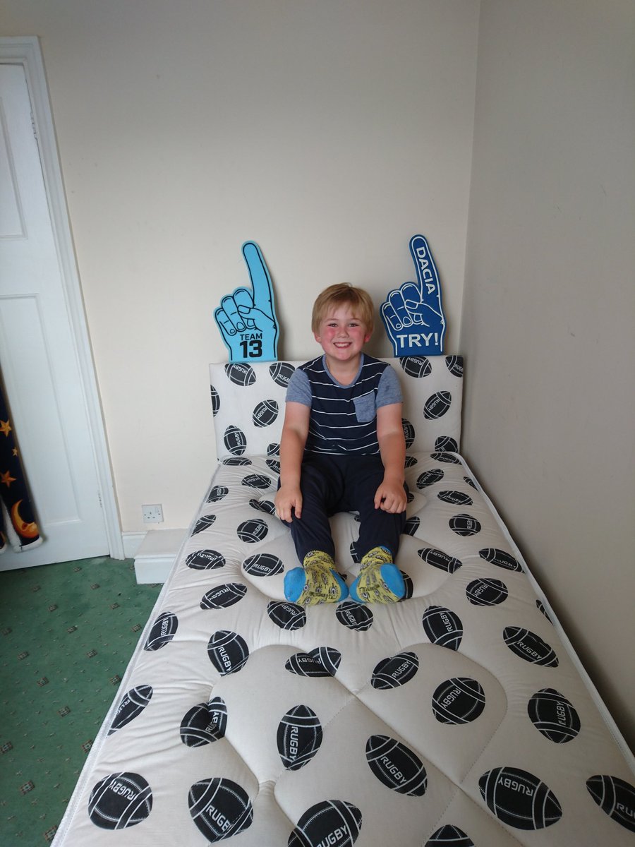 Anzy1980's tweet photo. @bedzrus Thank you for the bed, Samuel loves it!! #Bedzrus #Magicweekend #Dacia https://t.co/u3jhgFccQQ