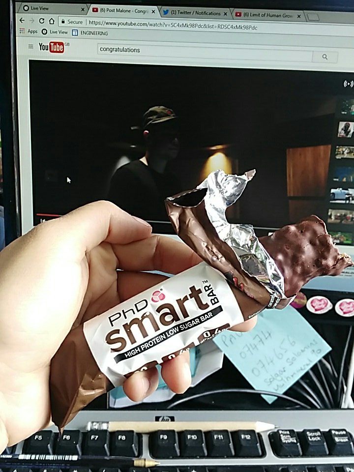 bodymanialtd's tweet photo. #omg these @PhDNutritionUK #protein #carbbars are #onfleek they are #LIT #ChocolateLover is here.. the taste is #offthechart #lowcarb #Diet https://t.co/03GYcw7UNZ