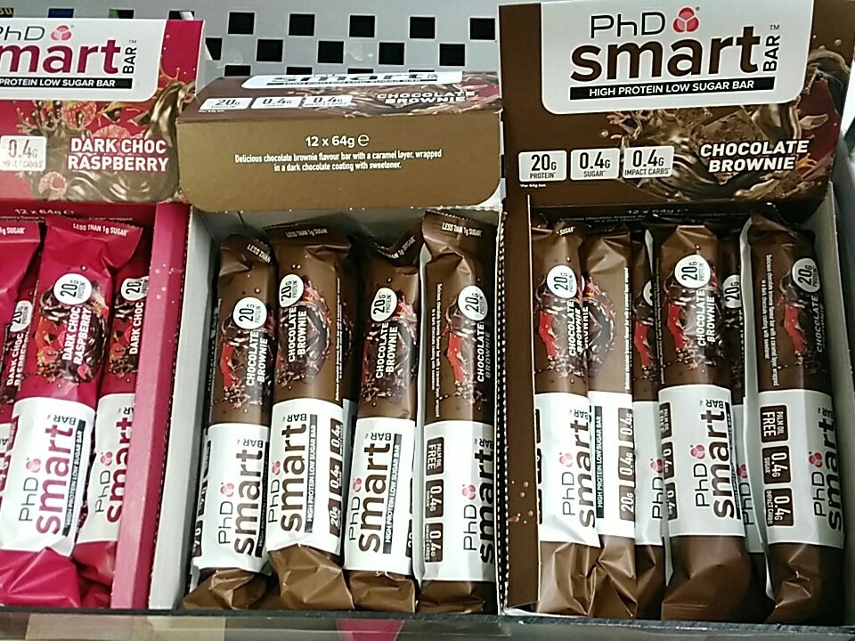 bodymanialtd's tweet photo. #omg these @PhDNutritionUK #protein #carbbars are #onfleek they are #LIT #ChocolateLover is here.. the taste is #offthechart #lowcarb #Diet https://t.co/03GYcw7UNZ
