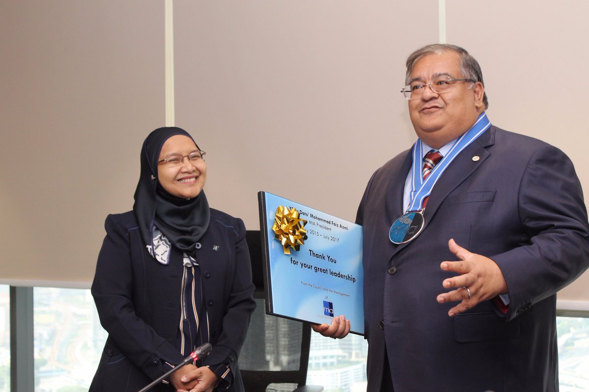 miaconnect1967's tweet photo. The Council and Mgmt of MIA express our utmost appreciation to Dato' @mfaizazmi a Transformational Leader on his end of term as MIA Pres. https://t.co/ucoyIT9v65