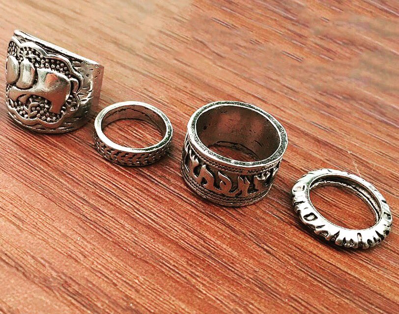 StoneShopIn's tweet image. @Fiffi_HV18 thanks for following! be sure to check out our site:stone-in.myshopify.com and instagram:@stoneinshop!💪🏻💥