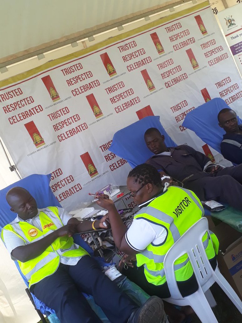 77DOGB's tweet photo. @UgandaBreweries ,right now many staff members determined to give life.These lives must be saved.
#71PintsAt71
#77DOGB https://t.co/Du2PcWQR2n
