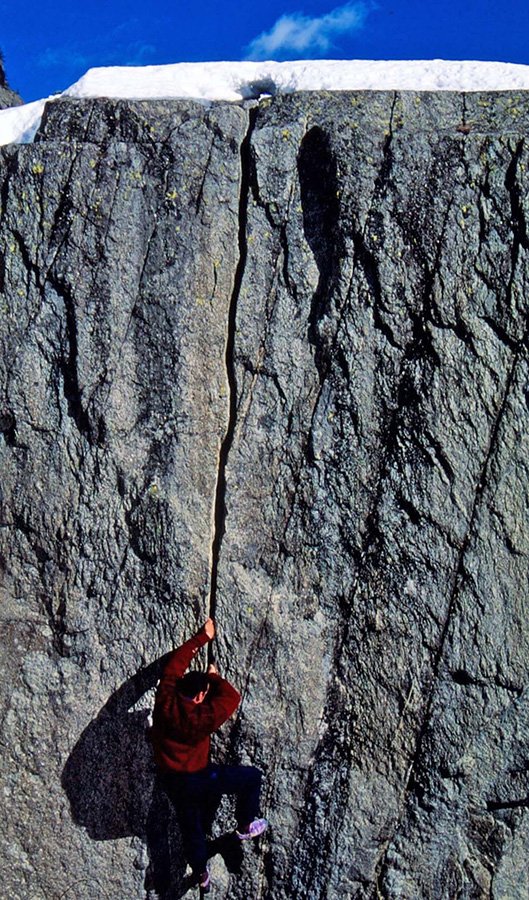 Planetmountain's tweet photo. I figli della Fessura Kosterlitz: il mito dell'arrampicata in fessura della Valle dell’Orco #arrampicata #offwidth https://t.co/UlojIHHoCg https://t.co/yl0976Q429