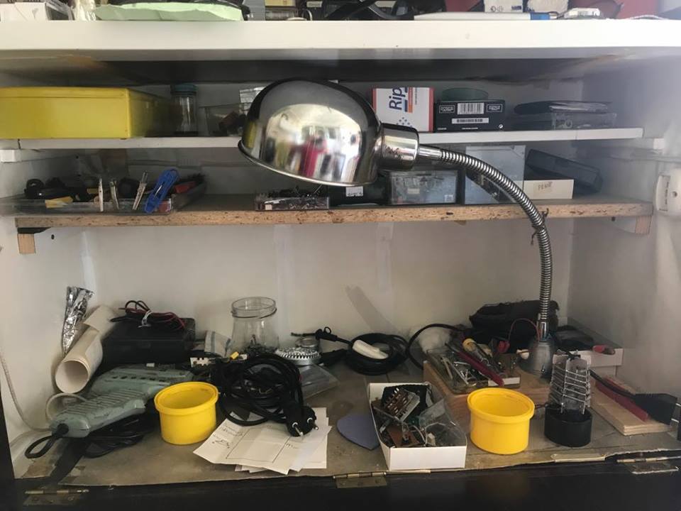 "La passione per l'elettronica é nata respirando quest'aria in casa del nonno, è così che ho deciso di coltivarla". #startup #grandparents