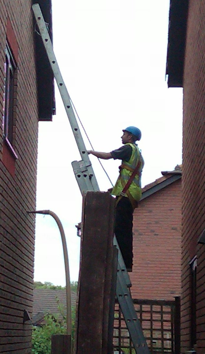 DownsEnergy's tweet photo. We're Hiring ! - currently looking for experienced cavity wall and loft insulation installers.  Please contact for further information. https://t.co/bvZzi6wX5I