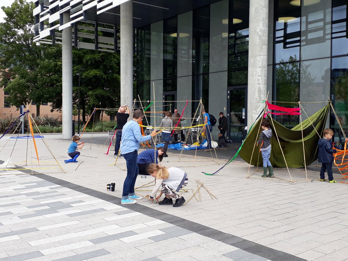 _Enn_Eff's tweet photo. Some super colourful den building at #CommLearnFest  @MMUBirley #free #freelunch #manchester #family #children https://t.co/cXEreb9N3l