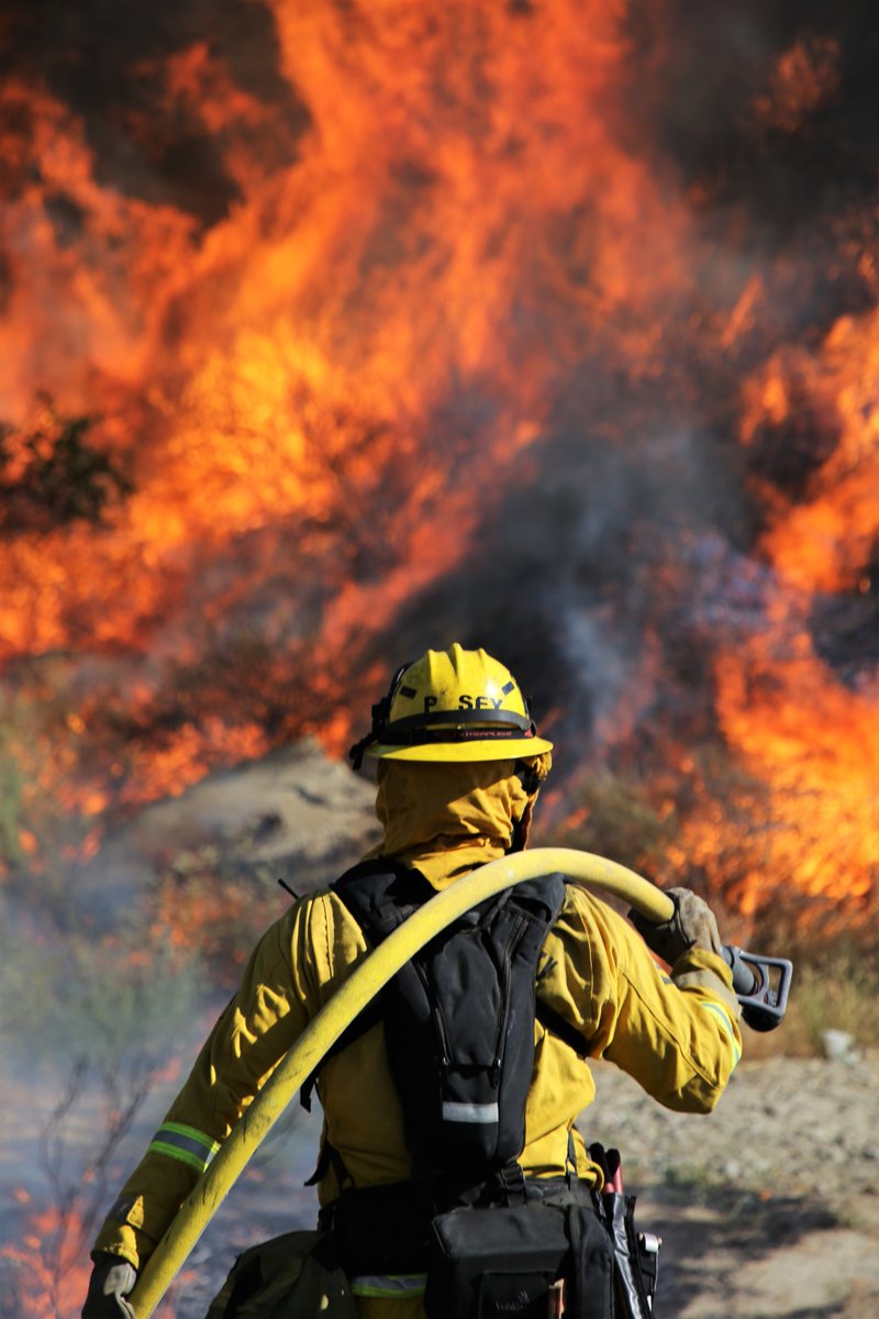 JhawkFire's tweet photo. 5am NewDay What will FFs face 2day? #CALFIRE #RivCoFire 500 #Emergs StrFire CutNResq BrushFire WillDo Pride&Perseverence #CALFIREservingCA https://t.co/uE93bTvThz