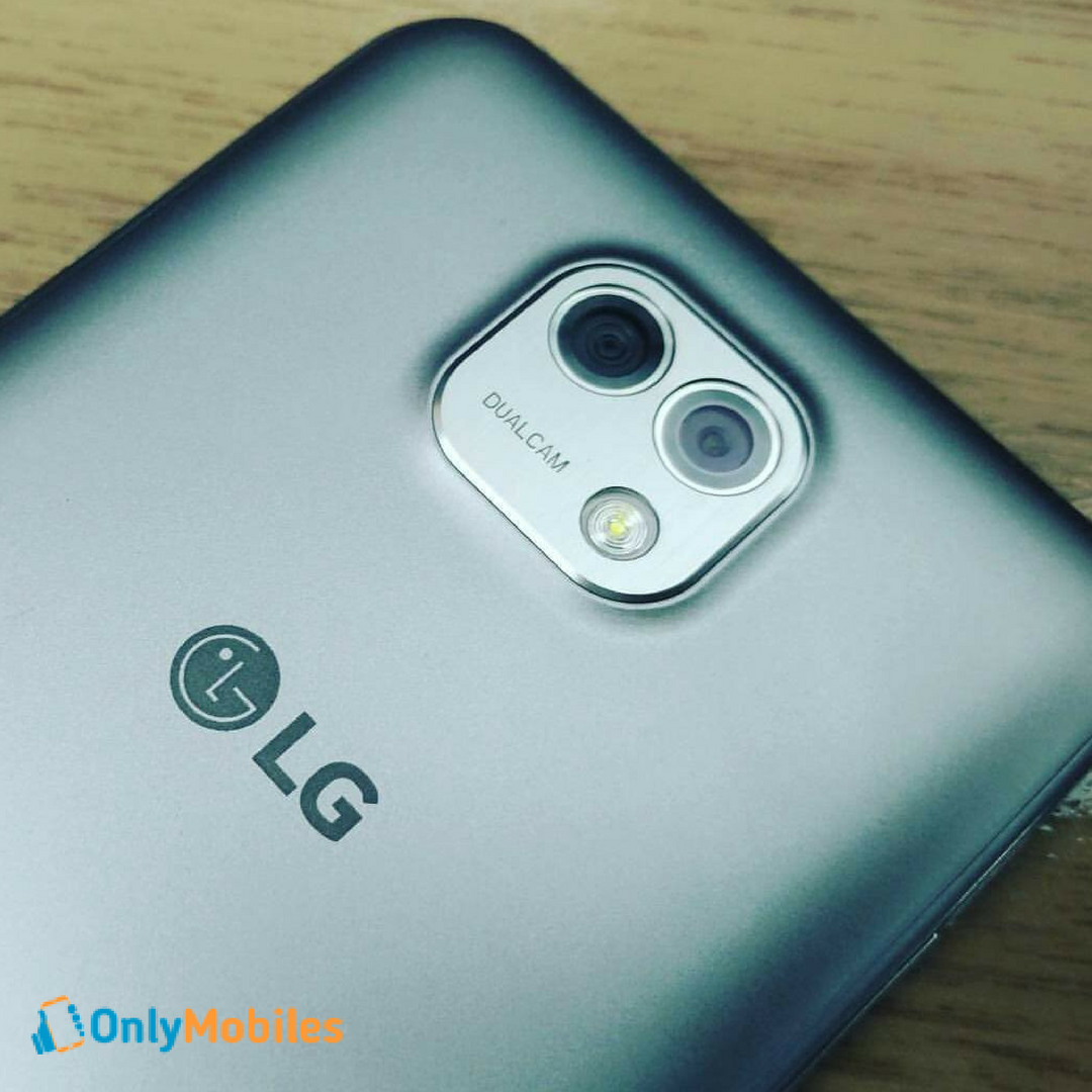 OnlyMobiles's tweet photo. #LGXCam now on SALE - A #deal which you cannot ignore. Dual Rear Camera phone at just Rs.9,499 https://t.co/WGCjtYrGmV https://t.co/B5F9JJDIXV