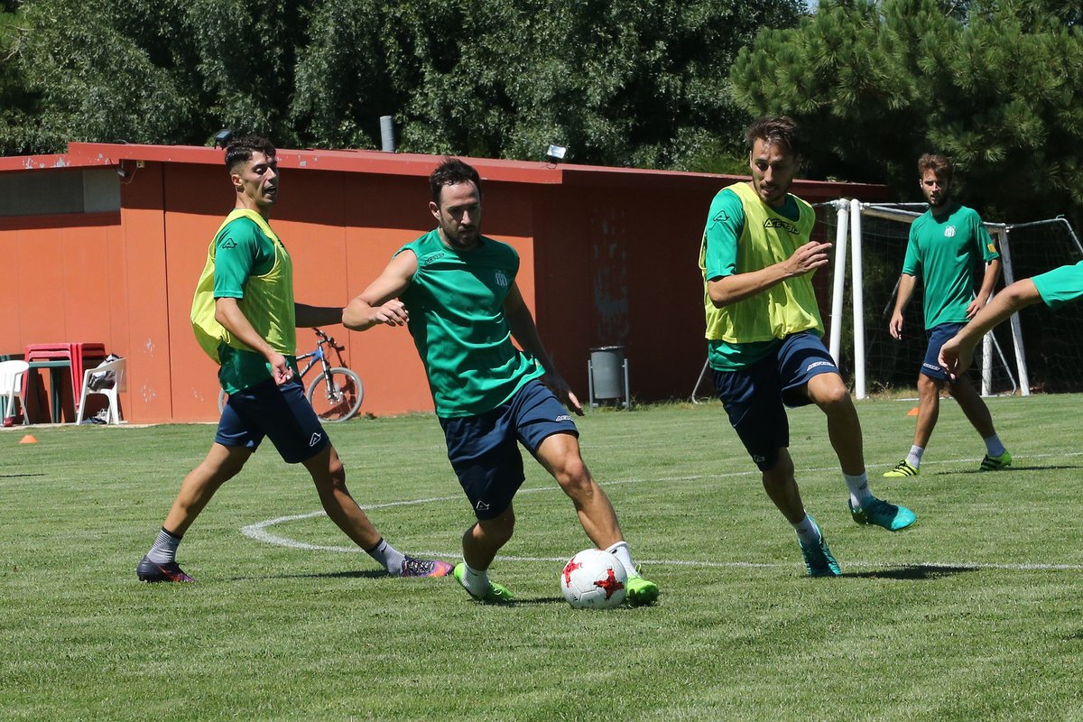 FCVilafranca's tweet photo. Estada de 2 dies i mig a @campingprades preparant-nos per la dura temporada que tenim per davant. Primeres imatges de la sessió matinal https://t.co/K5GuIC2eOf