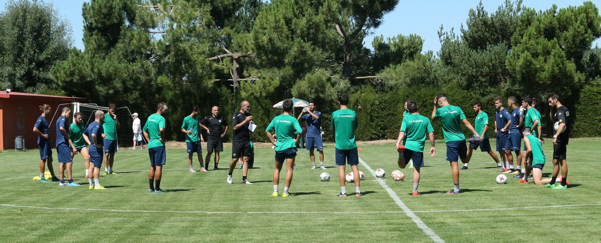 FCVilafranca's tweet photo. Estada de 2 dies i mig a @campingprades preparant-nos per la dura temporada que tenim per davant. Primeres imatges de la sessió matinal https://t.co/K5GuIC2eOf