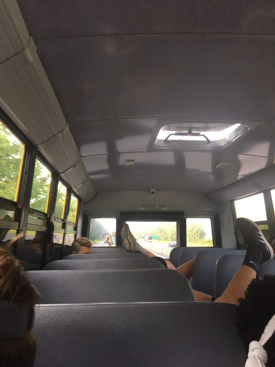 GdaleHSFootball's tweet photo. @GdaleHSFootball 🚀➡️@BJHS_Football  #Bus222 #RPS17 https://t.co/RgRCVPNjds