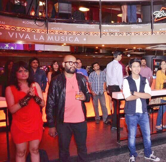 ADTSinghSharma's tweet photo. Just found this in my phone .. major throwback!! What memories of our journeys together, big love to you both @Benny_Dayal @ArmaanMalik22 😘😘 https://t.co/UCxobDyHr9
