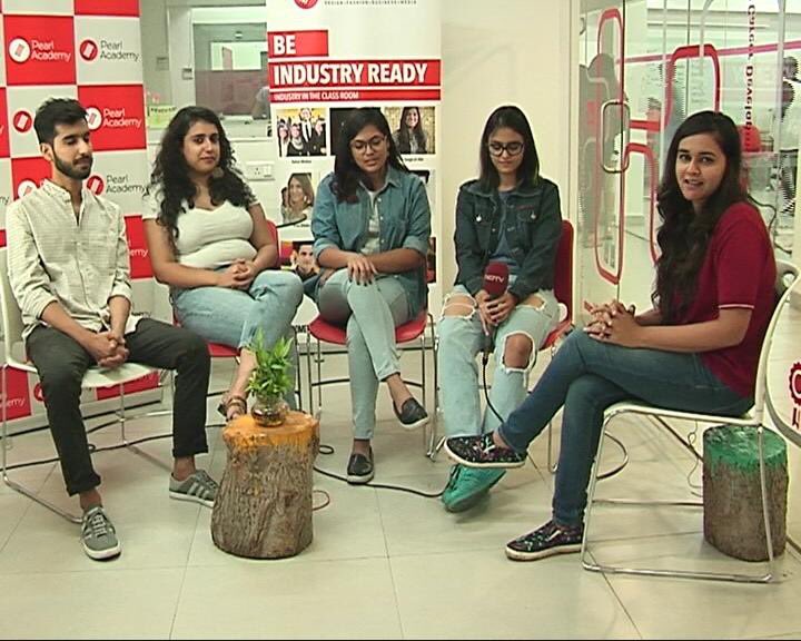 Wondering how an #adagency works? Join us on tonight's show and find out on @NDTVPrime <a href="/6/">Adrián Lamo</a>:30pm. <a href="/RichaSojatia/">RichaS</a> @NatashaJogNDTV