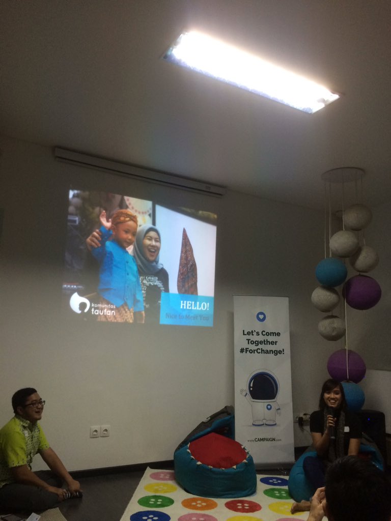<a href="/sahabatanak/">Sahabat Anak</a> @Campaign_ID @yayasanjari Kak Maya dari <a href="/KomunitasTaufan/">Komunitas Taufan</a> lagi cerita di #NetworkingNite #ForChangeID @Campaign_ID @yayasanjari #AnakAman