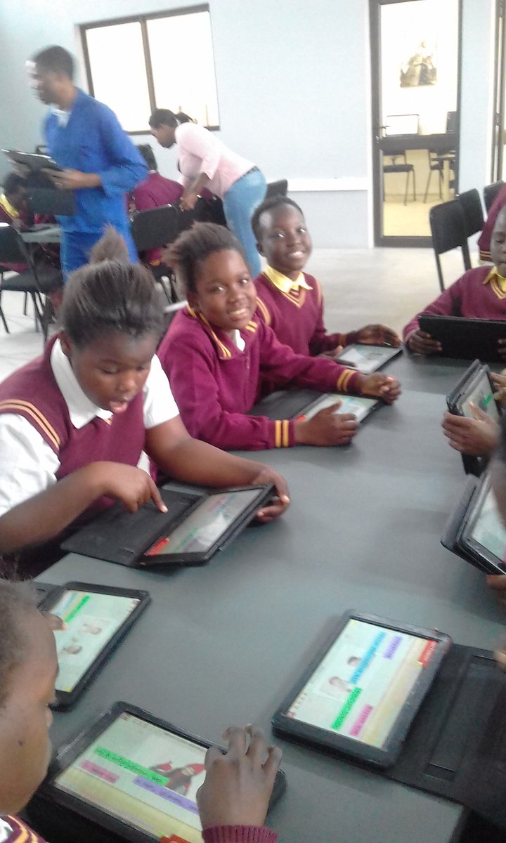 Rosemasilela5's tweet photo. #inspiredbymadiba afternoon classes with the grade 6 @Rosemasilela5 @HuntDLC1 @community_more @GwfOnline https://t.co/CzibVRJBky