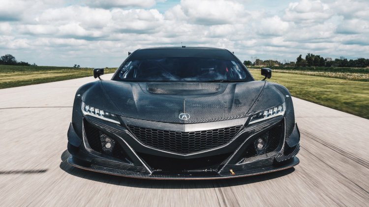 therealautoblog's tweet photo. .@Acura's non-hybrid racecar, the NSX GT3 goes on sale soon. Details: https://t.co/W3SApKgt1Q https://t.co/iosgwnTLHv