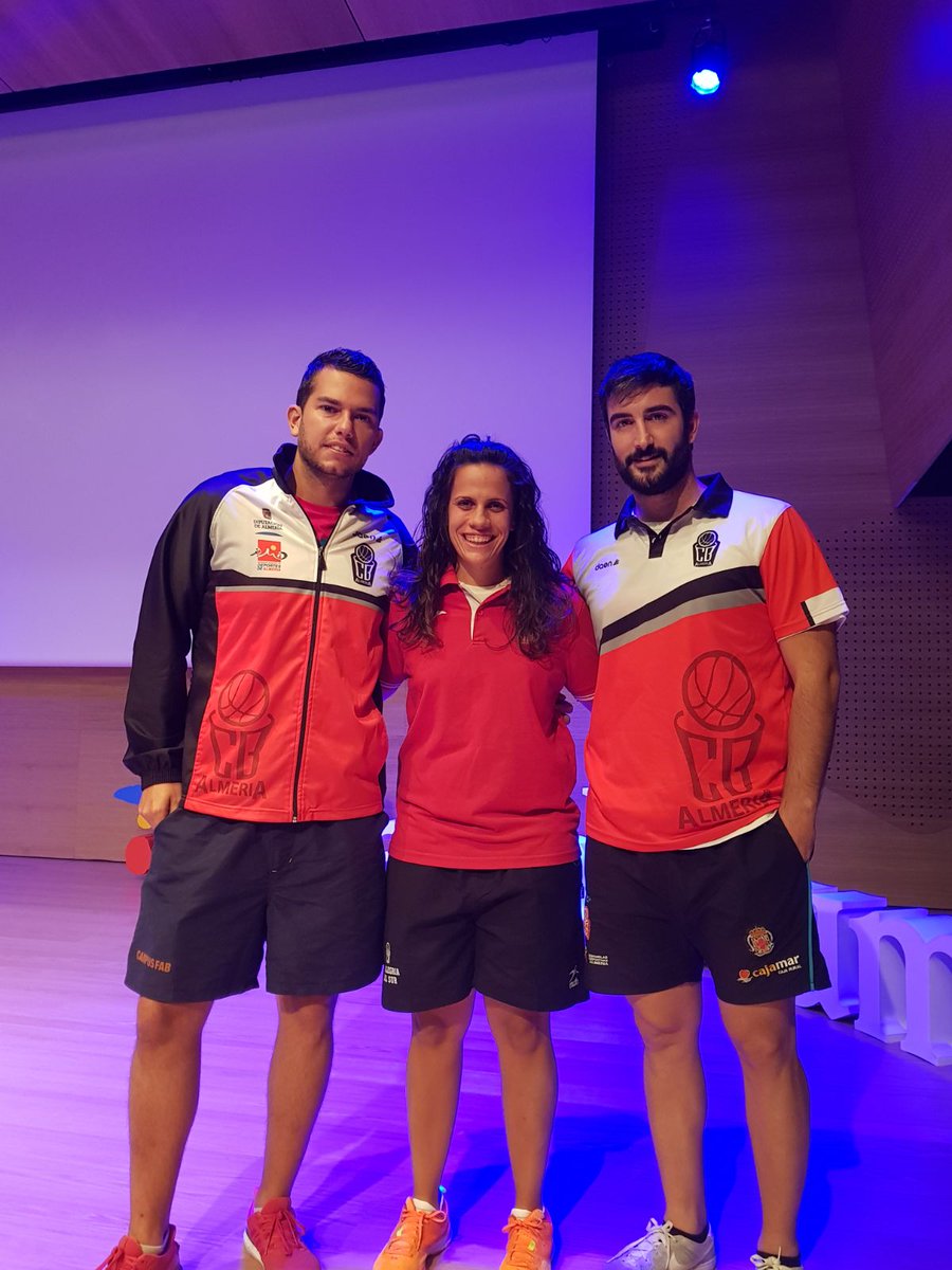 canteraCBAlme's tweet photo. Tres nuevos entrenadores nacionales para @cbalmeria (seremos 11).Mucho ánimo en la recta final del CES17 @TaBeR_ @JesusGaldeano @MariaHdez8 https://t.co/Y5nFy5uI42