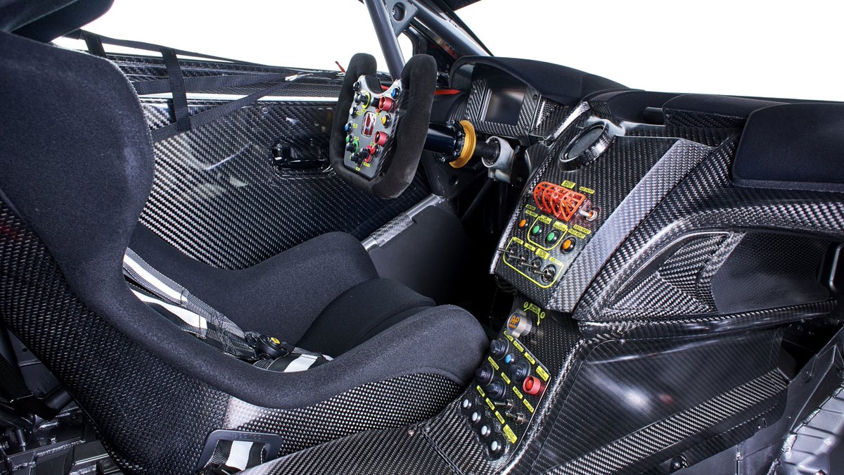 Honda_UK's tweet photo. BREAKING: Honda launches global #NSX #GT3 customer racing programme, and here's the 2018 contender ... https://t.co/aXx5bk8FIy