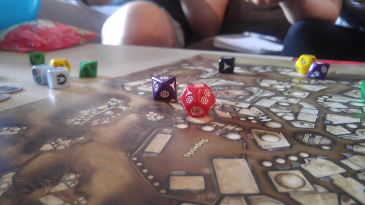 UE_Films's tweet image. Last weekend we tried out the #StarWars RPG by @FFGames! We had tons of fun! Maybe we will have a new campaign for the #LetsRole #Podcast? 🎧