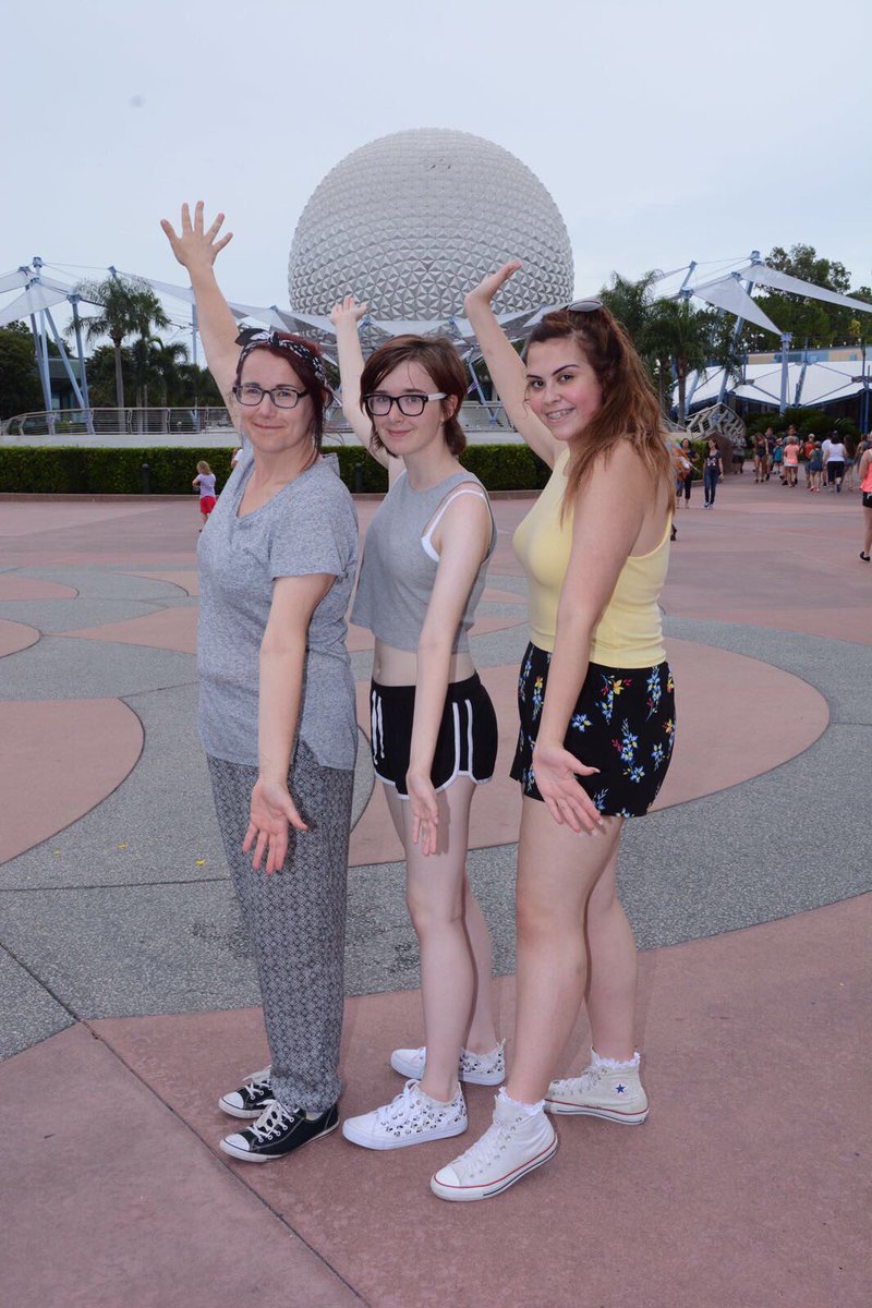 beth_9162's tweet photo. Having so much fun in America 🇺🇸🌴 https://t.co/ldho5XuHWt