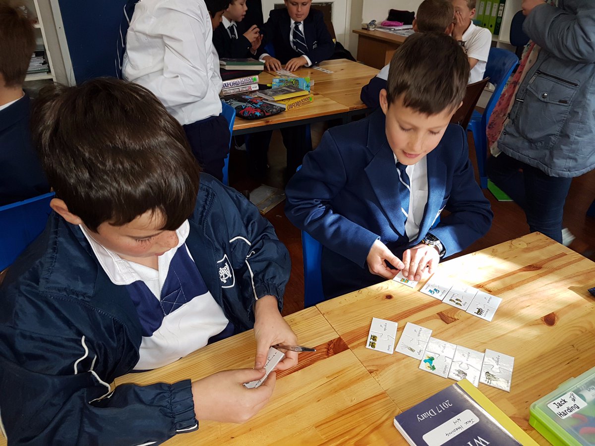 WPPSLive's tweet photo. The Grade 4W class having fun with collective nouns in English today. https://t.co/tSAVscQdQu